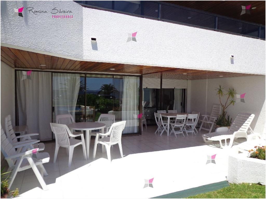 VENTA DE APARTAMENTO DE 3 DORMITORIOS EN PUERTO PUNTA DEL E