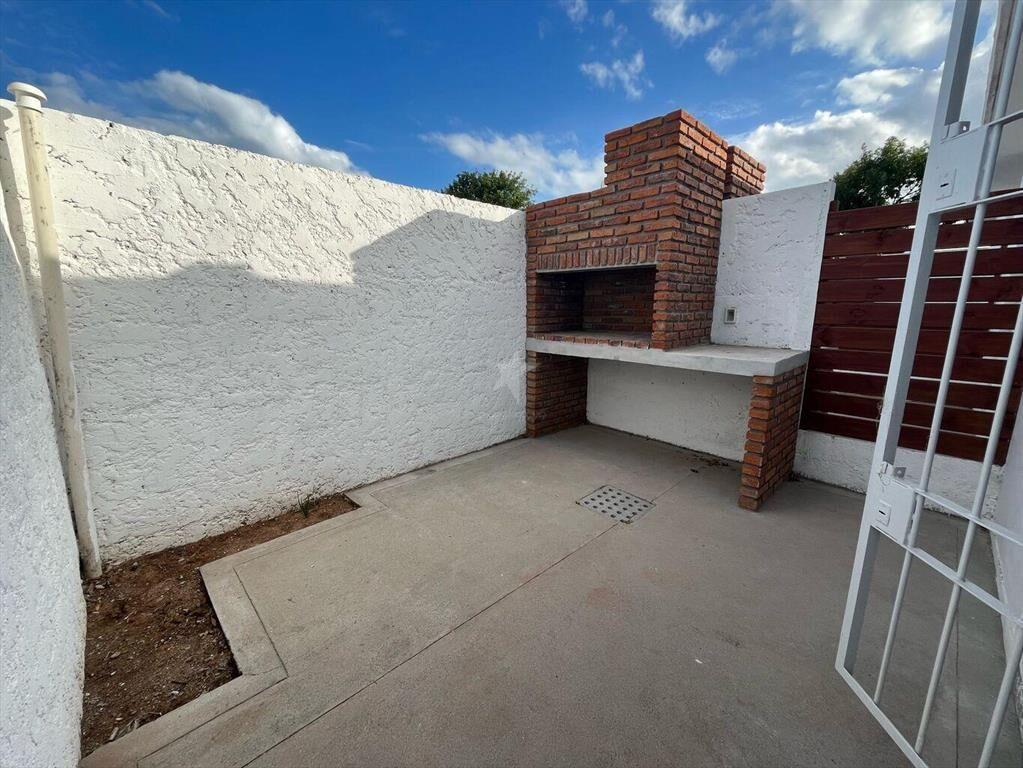 VENTA CASA PARQUE RIVERA -1 DORM - PATIO - PARRILLERO - COC