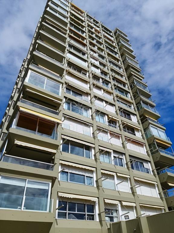 Venta Apartamento 3 Dormitorios y Dependencia,