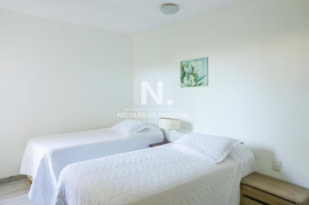 Casa de 5 dormitorios en venta en Montoya