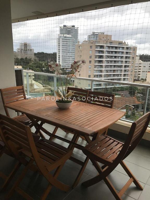 Apartamento de 2 dormitorios en venta en Wind del
