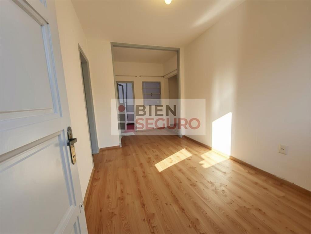 Cómodo apartamento de 1 dormitorio, con patio, en alquiler