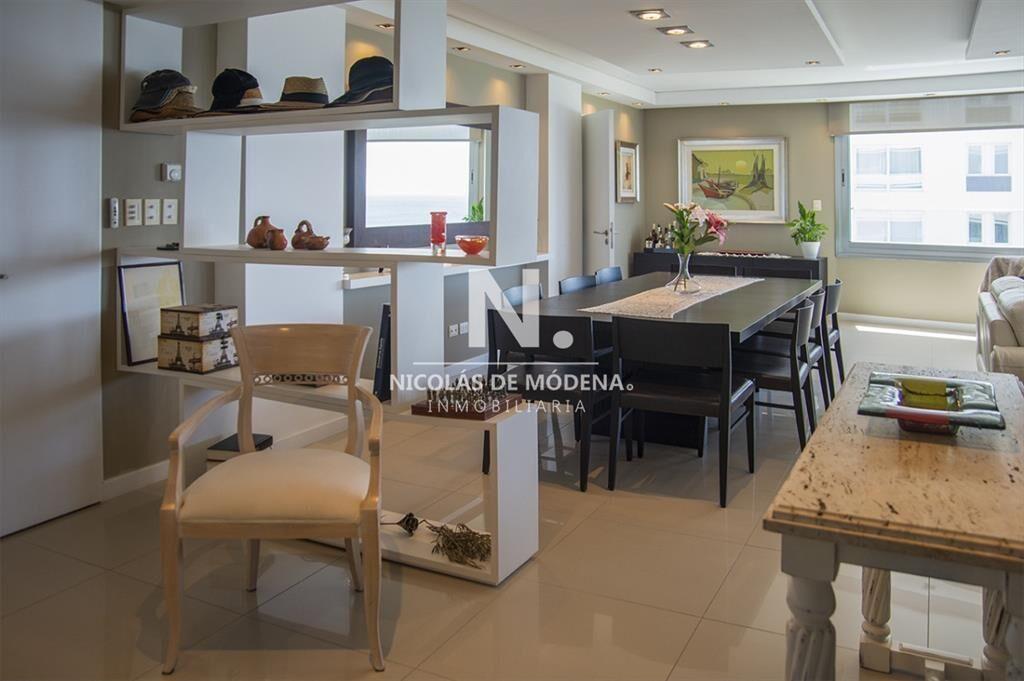 Apartamento de 4 dormitorios en venta en Torre al