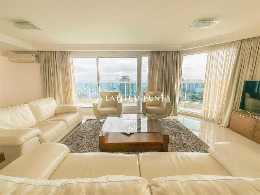 Apartamento de 3 suites más dependencia en Mansa