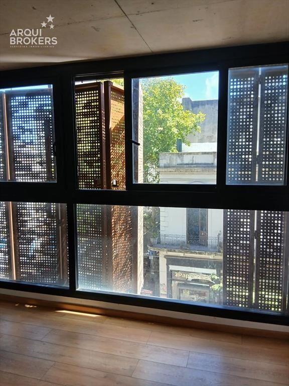 Apartamento de 2 dormitorios en alquiler en Centro - 202