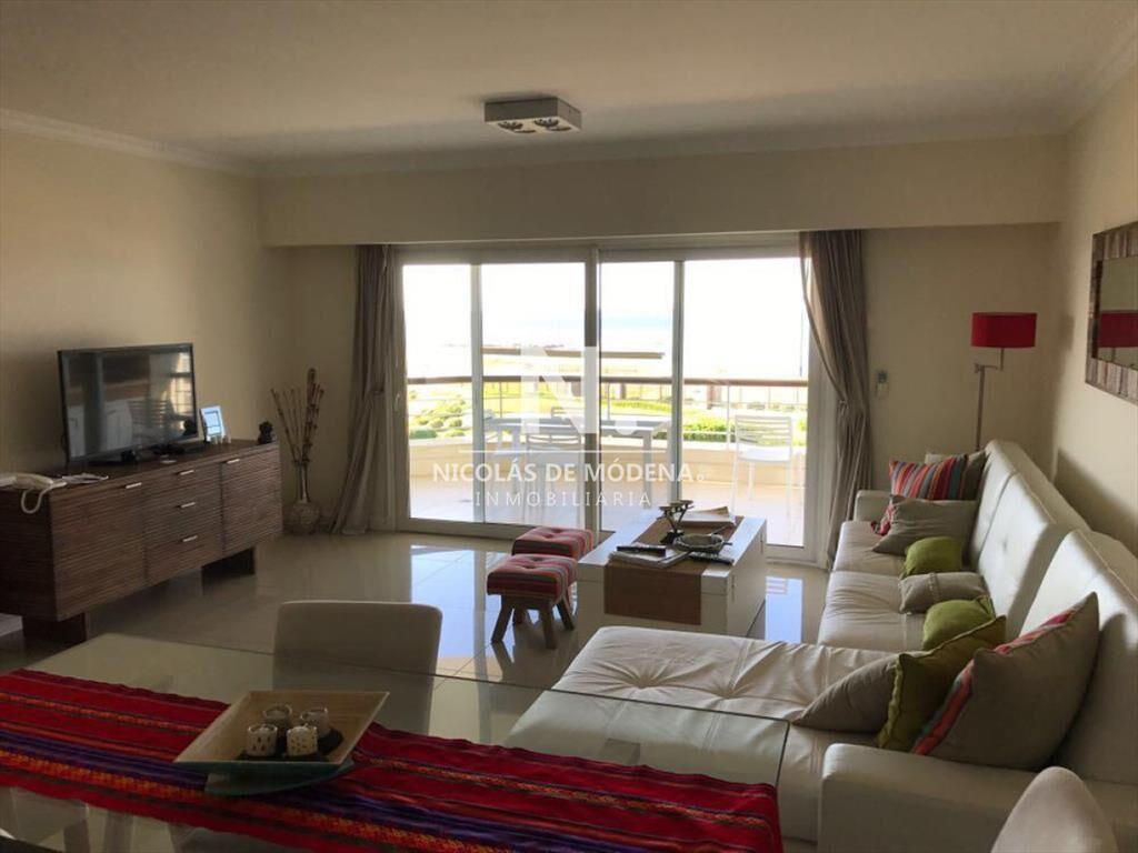 Comodo e iluminado departamento en venta de 2 dormitorios c