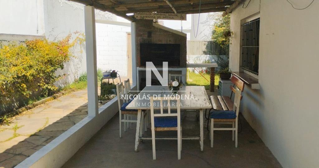 Vende casa de 4 dormitorios, con parrillero en