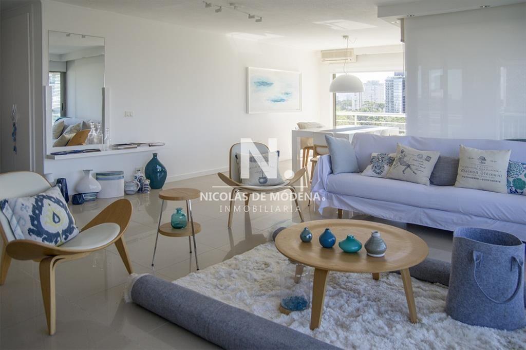Vende gran apartamento en Brava - Punta del Este