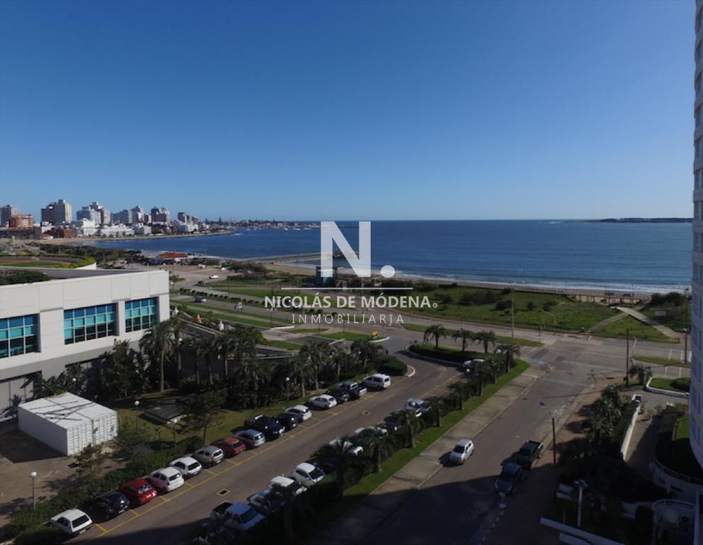 Apartamento de 2 dormitorios en venta, zona Punta
