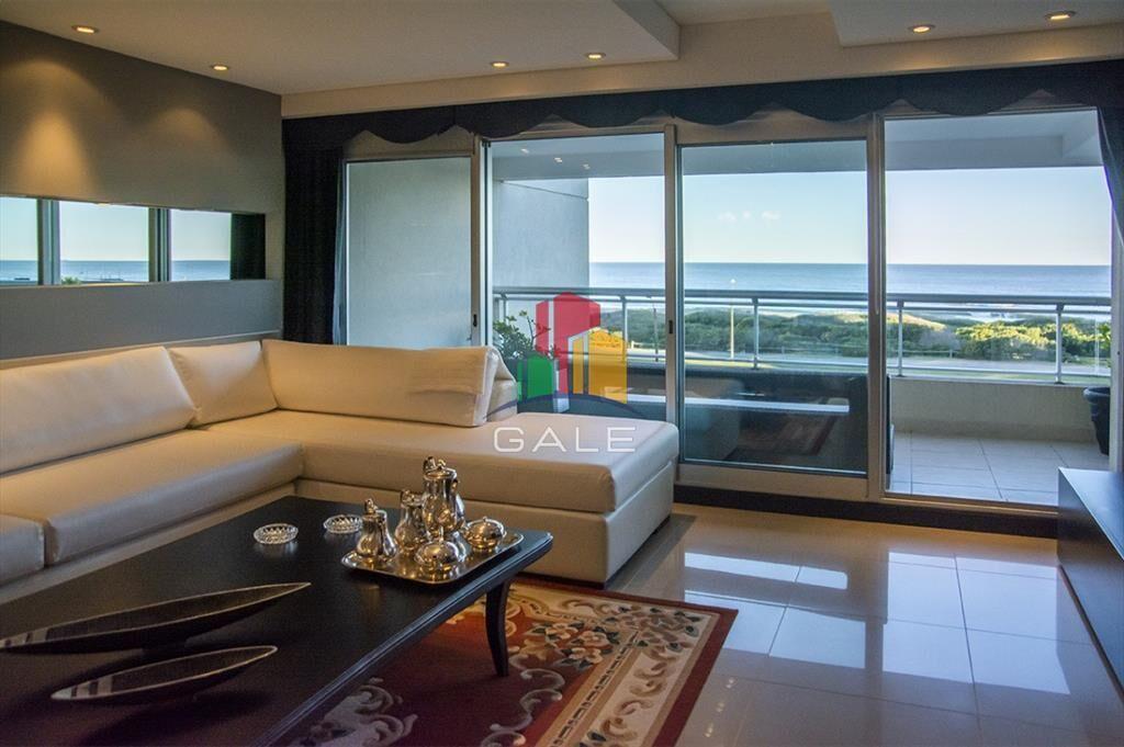 Departamento en venta frente al mar. Torre Lobos,