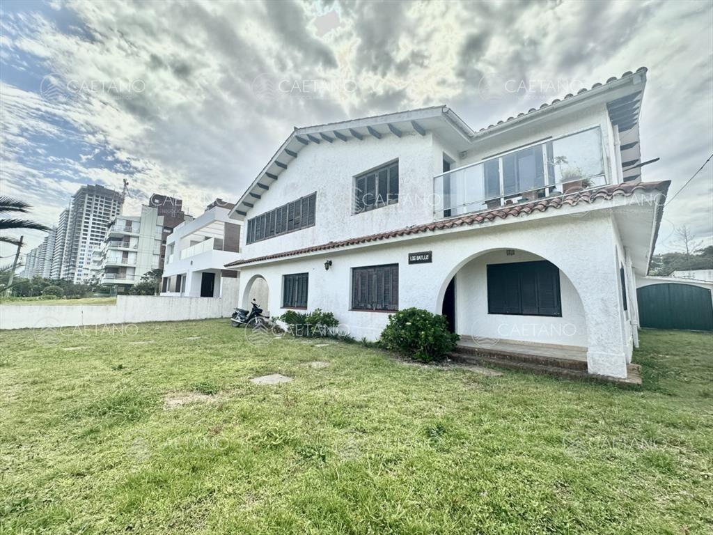 Venta casa 7 dormitorios - Playa brava, Punta del