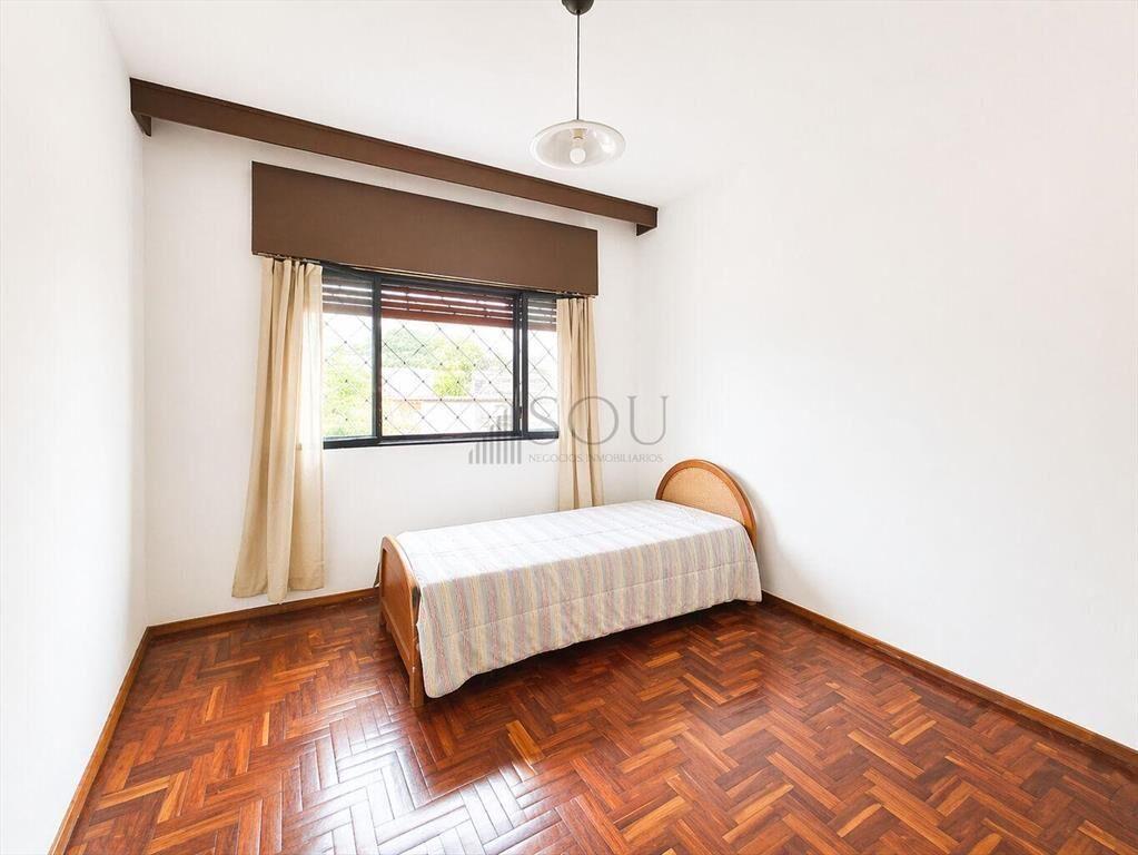 Venta casa 4 dormitorios y 2 garages en Centro de Dolores S