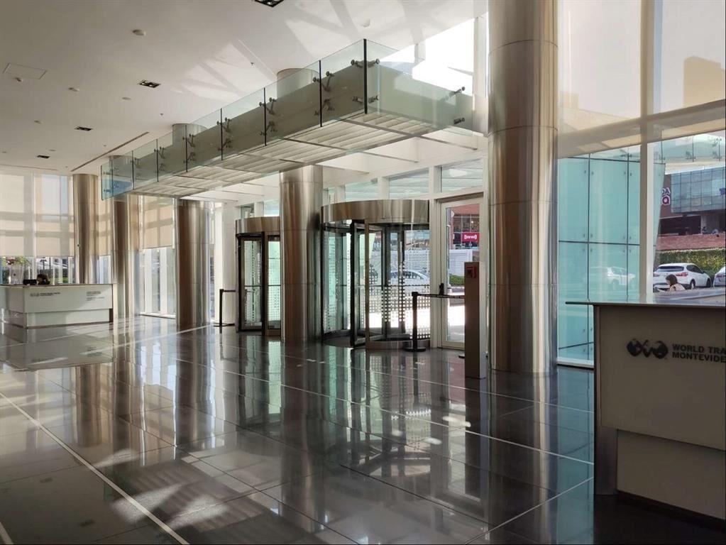 Oficina WTC - World Trade Center 4 - Alquiler. Para entrar