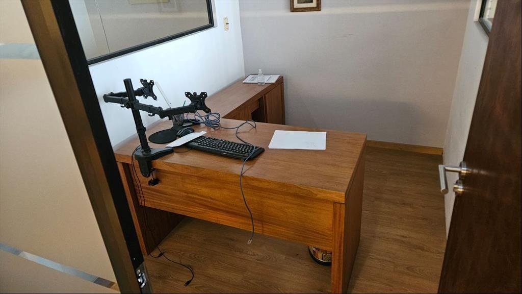 VENTA Oficina Ciudad Vieja 2 Baños