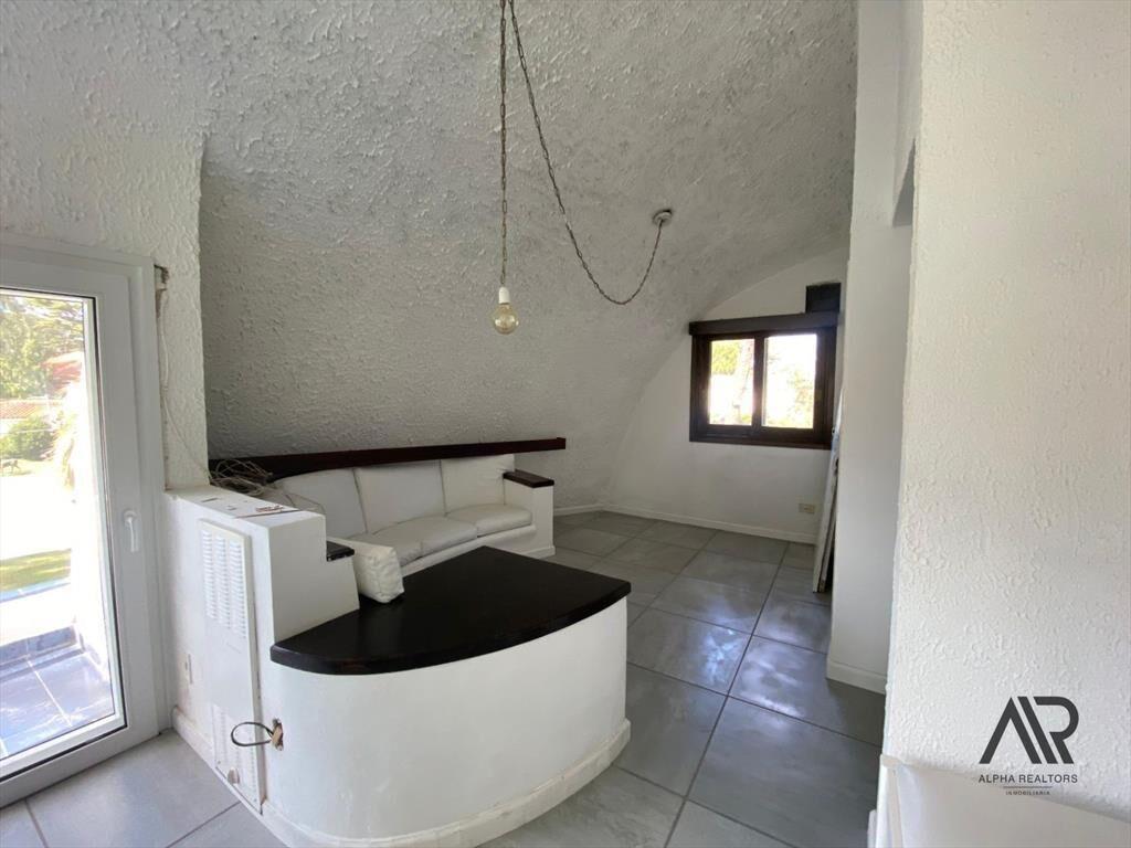 Casa en alquiler temporario c/ cochera en Cantegril