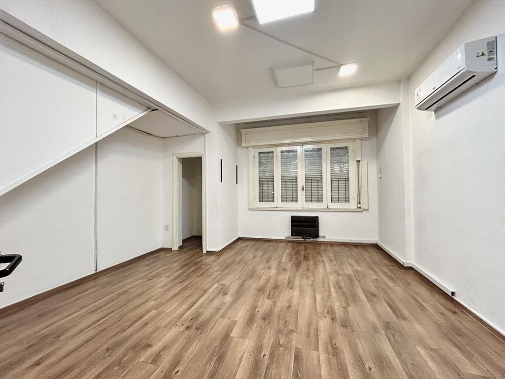Venta local comercial y oficinas – Padrón único – Bv. Artig