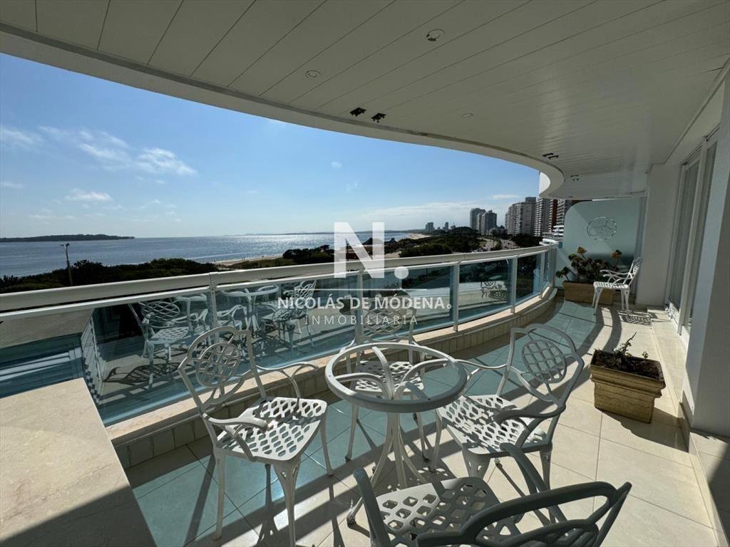 Apartamento en Mansa, 3 dormitorios en venta,