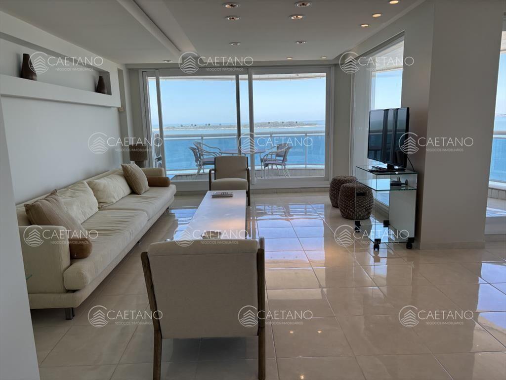 venta MILLENIUM TOWER mansa frente al mar tres suites y de