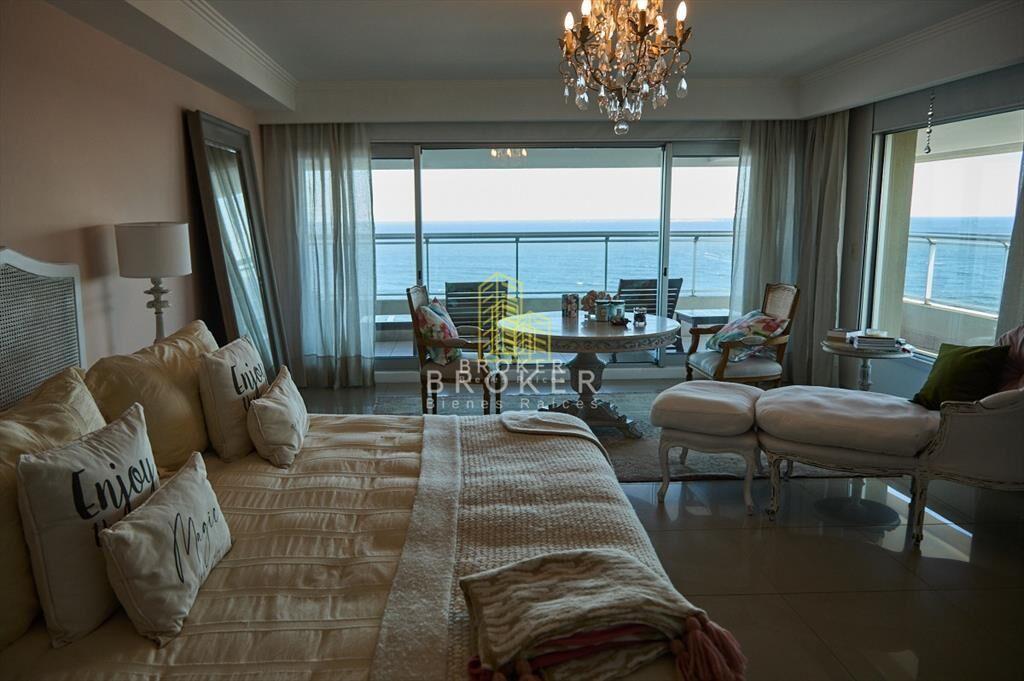 Venta apartamento 4 suites en Playa Brava en de