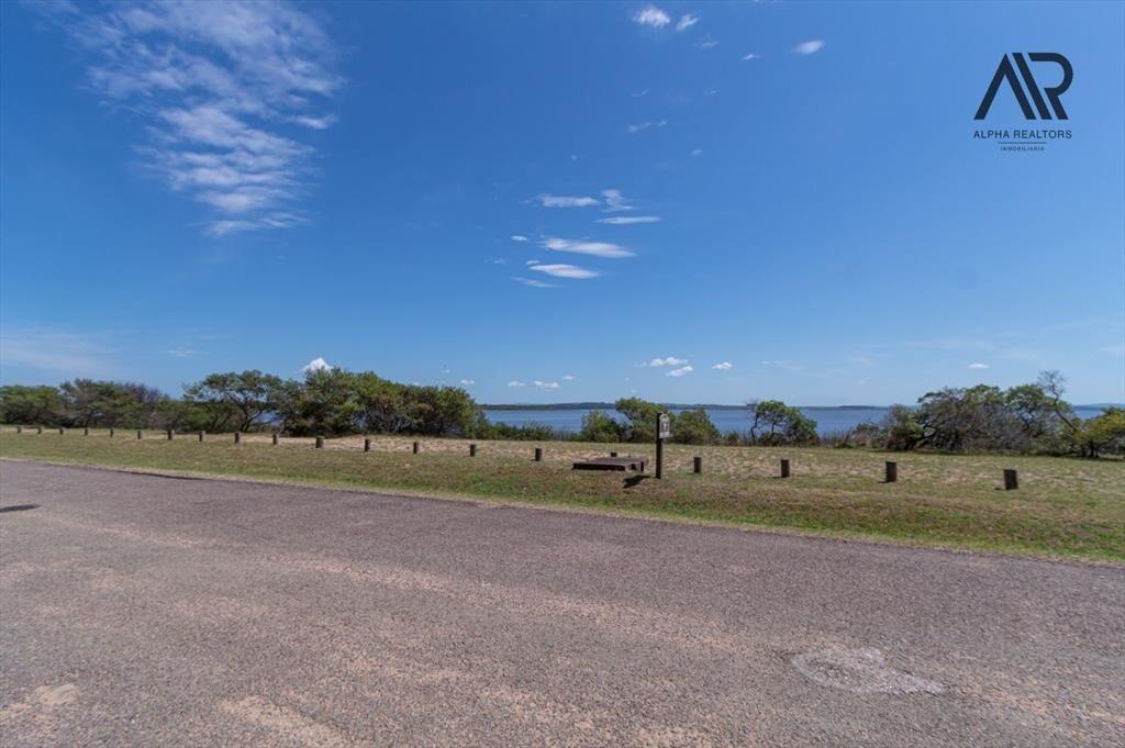 Terreno en venta de 1750m2 ubicado en Solanas