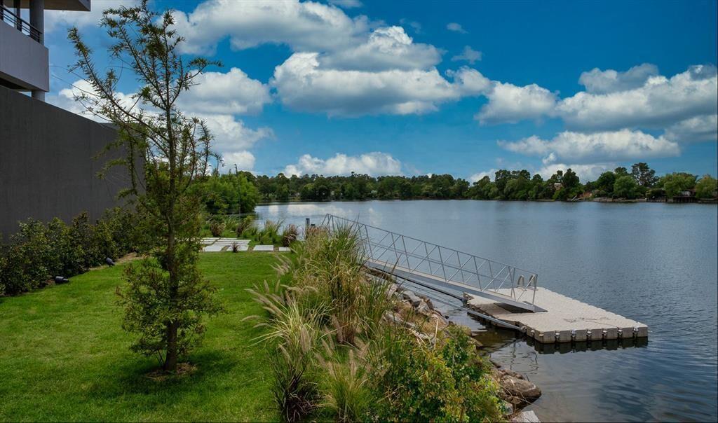 Apartamento A Estrenar Con Vista Al Lago En Carrasco