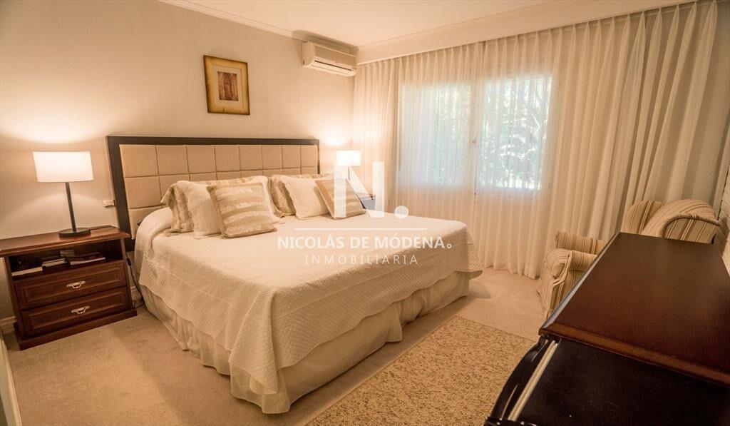 Parada 10 de Playa Mansa. Hermoso chalet de 6 en