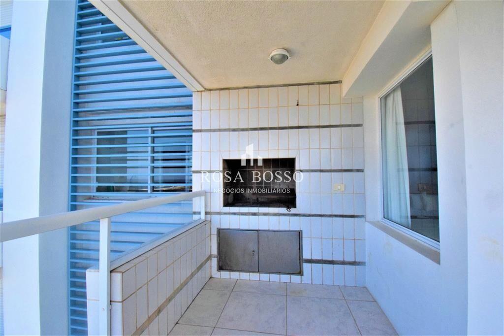 Apartamento en Brava, 3 dormitorios + 3 baños,