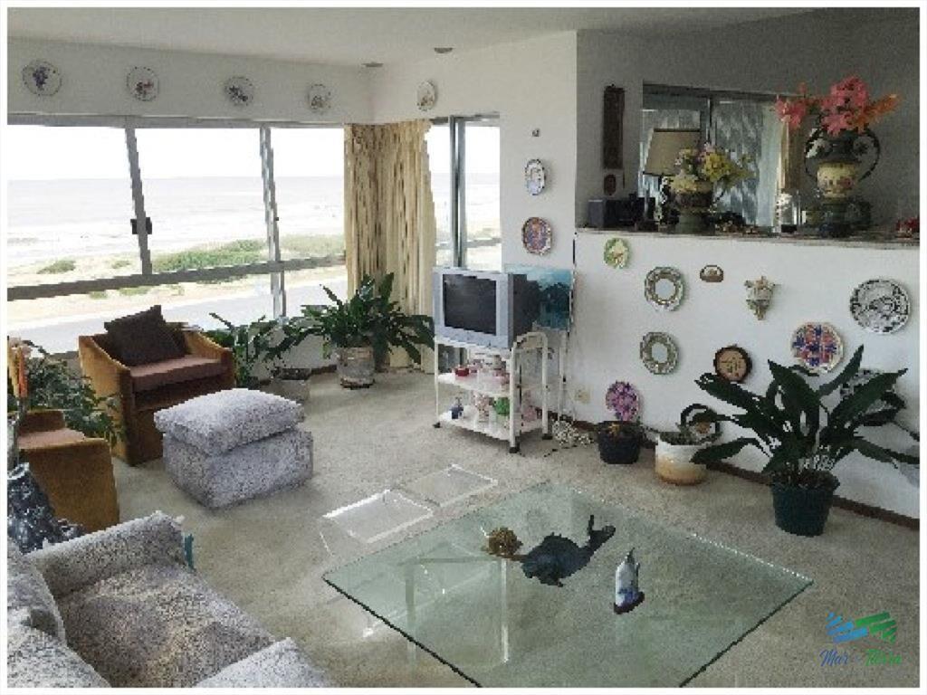 Apartamento en venta sobre Rbla., muy linda Punta