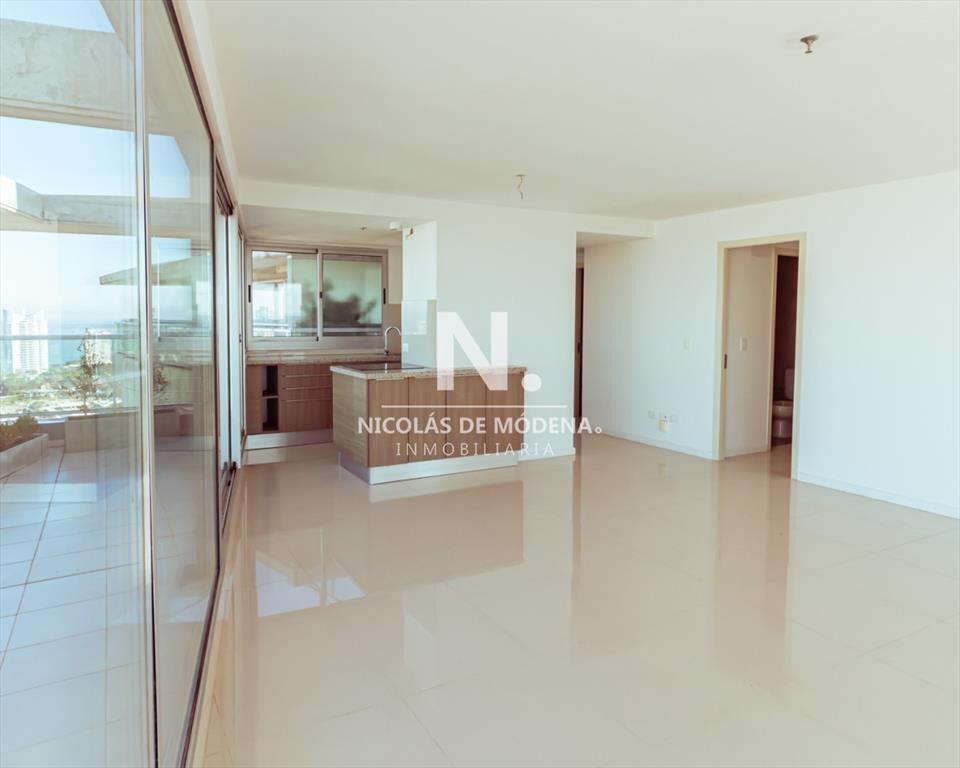 Penthouse de tres dormitorios en venta proximo al