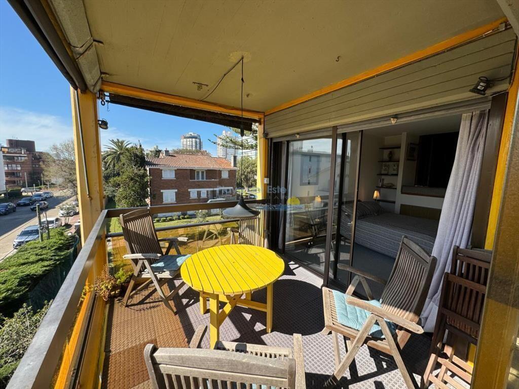 Apartamento en alquiler de 3 dormitorios en , del