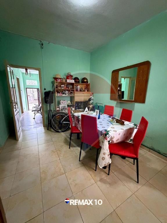 SE VENDE CASA A 3 CUADRAS DE PLAZA ASAMBLEA