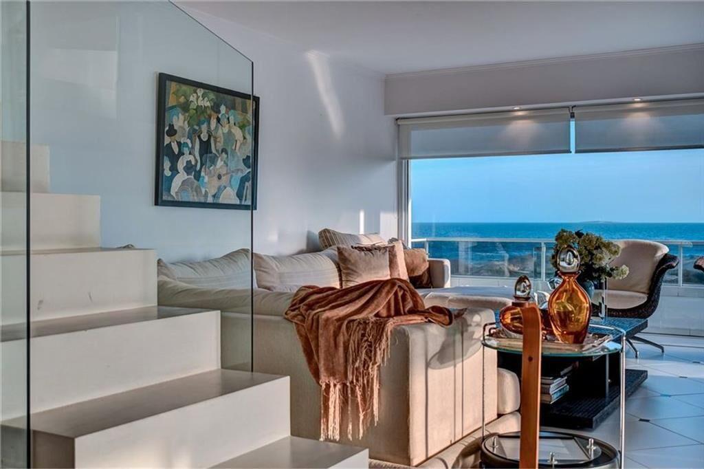 APARTAMENTO PENTHOUSE EN VENTA FRENTE AL MAR +LOFT