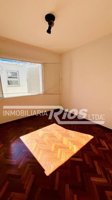 Centro, aguada, próximo al palacio