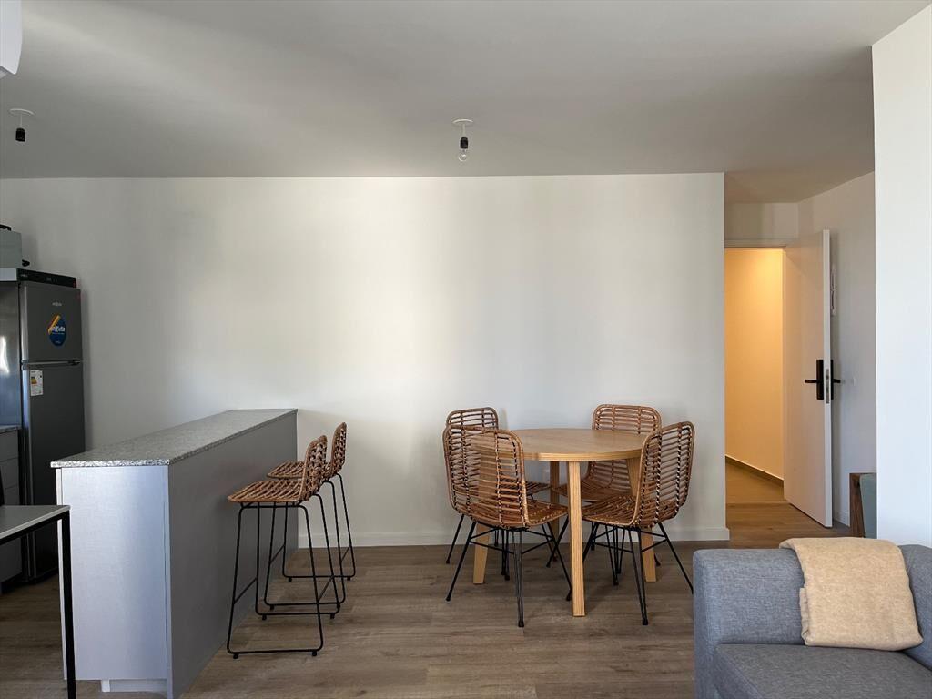 Apartamento en venta en Tres Cruces de dos dormitorios A...
