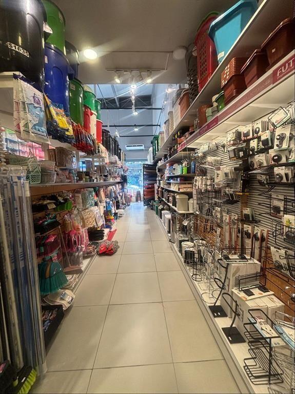 Local venta 320m2 sobre 18 de julio con renta