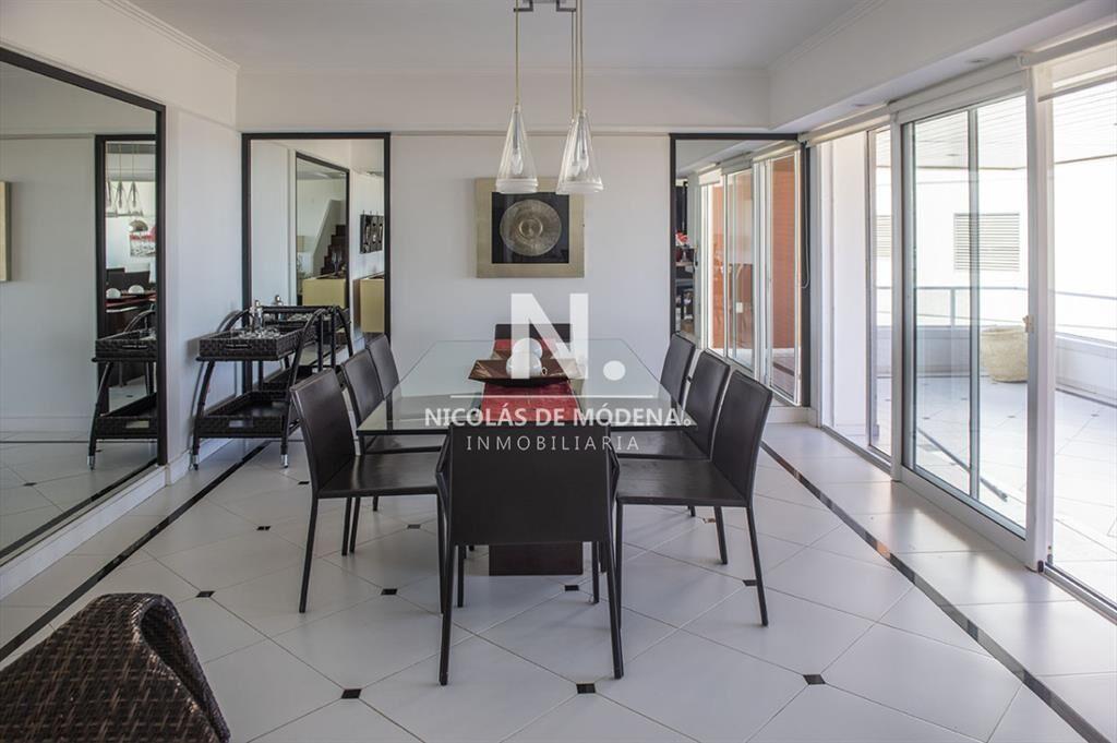 Penthouse Duplex en Venta de 4 dormitorios en ,