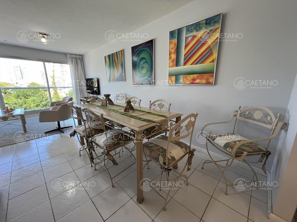 Venta apartamento 2 dormitorios, playa mansa, parada 8