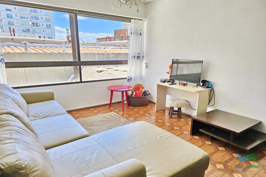 Venta de apartamento con 4 dormitorios 4 baños