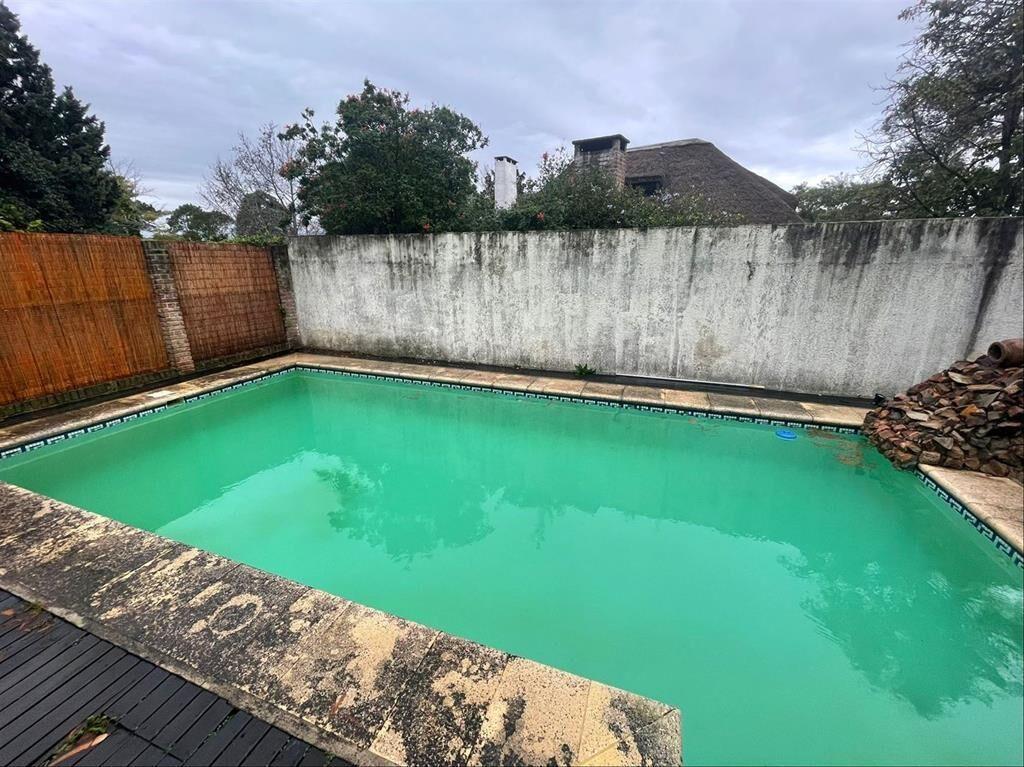 CASA EN VENTA CON RENTA ATLÁNTIDA