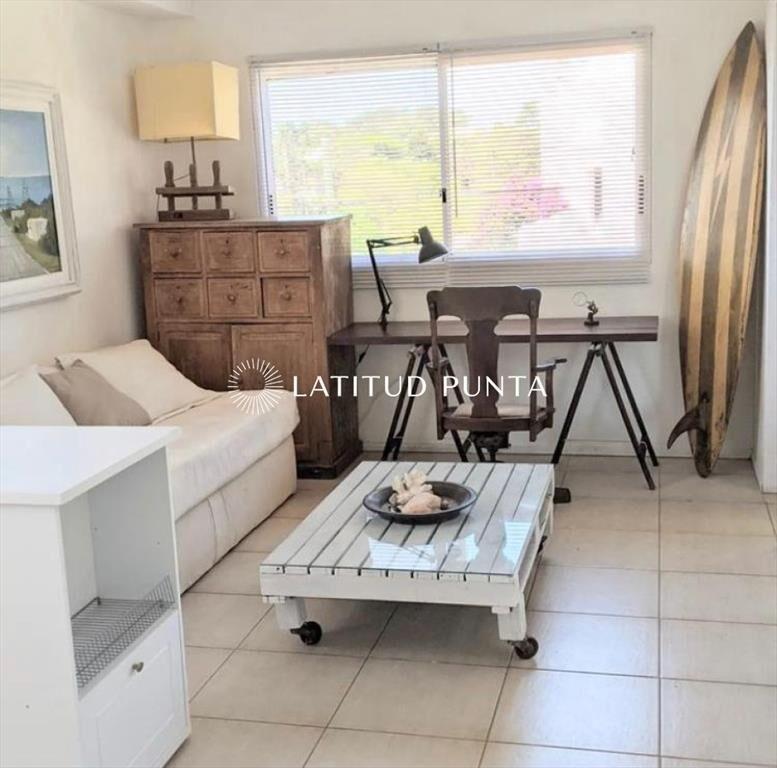 Casa 5 dormitorios próximo al mar. La Barra