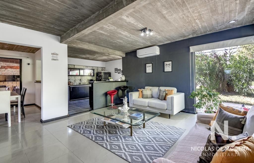 Casa de 3 dormitorios con piscina, Lausana