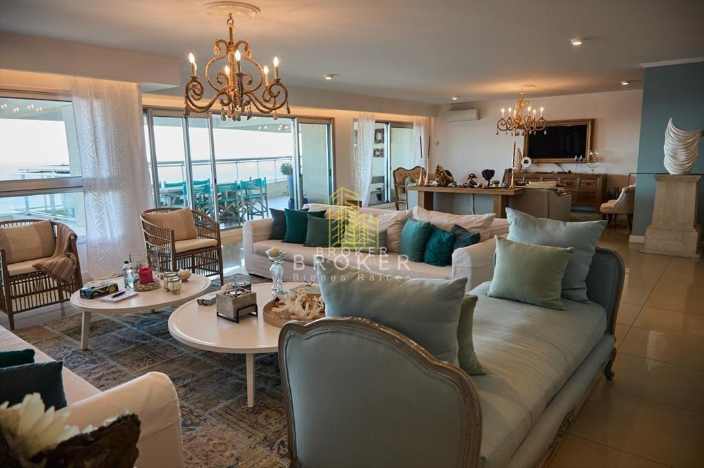 Venta apartamento 4 suites en Playa Brava en de