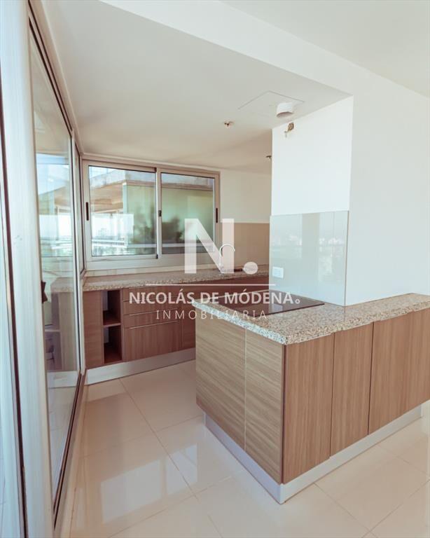 Penthouse de tres dormitorios en venta proximo al