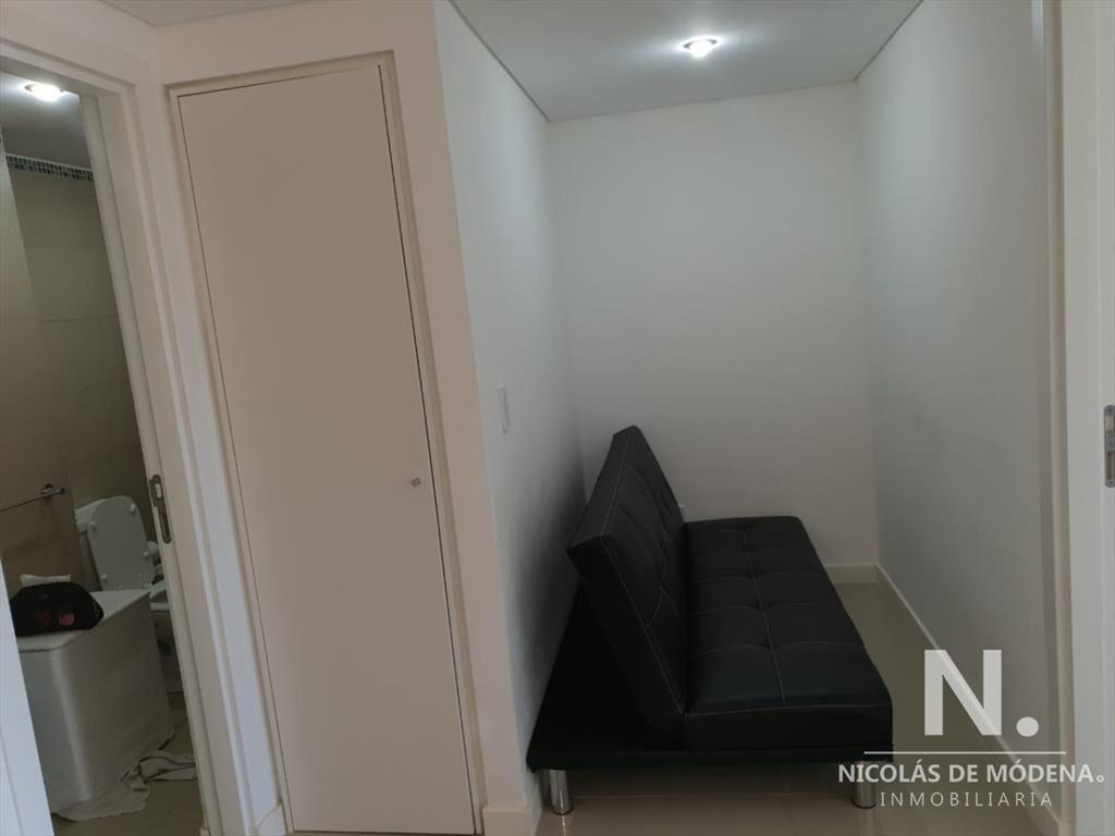 Apartamento en Brava 1 y 12 dormitorios en venta. Edificio