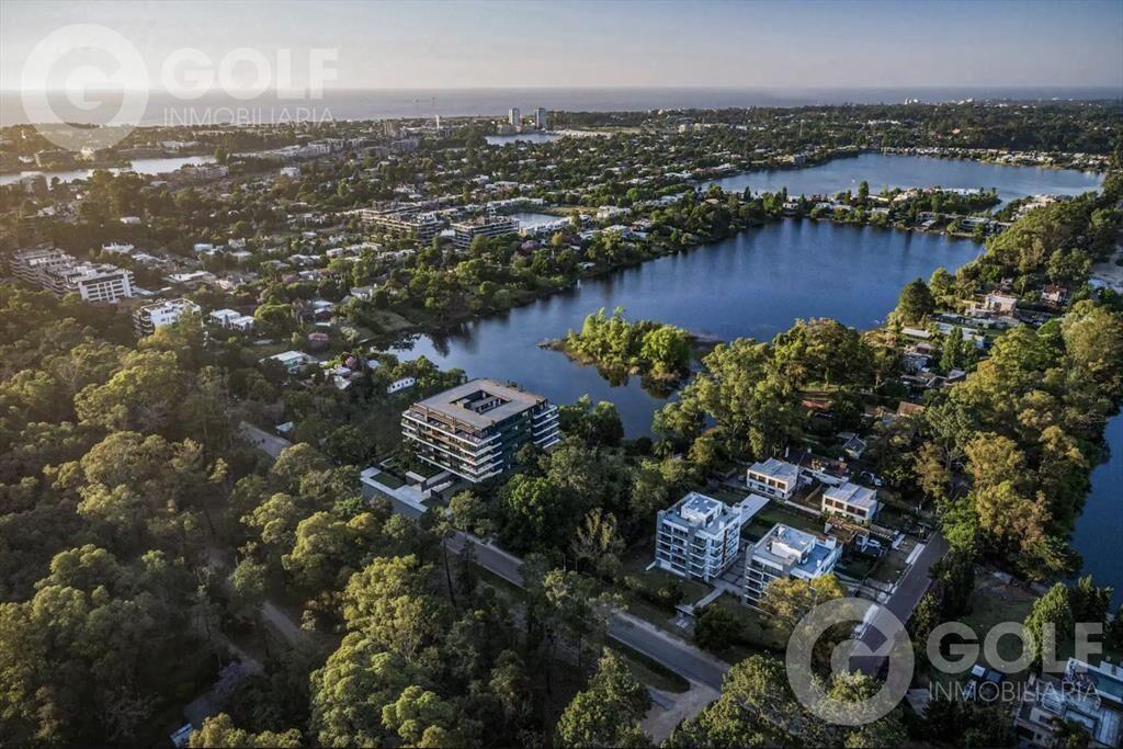 Venta de apartamento de 2 dormitorios con parrillero - Parq