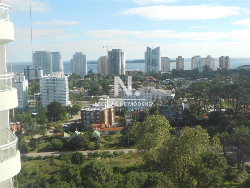 Alquiler Anual 3 dormitorios en Punta del Este