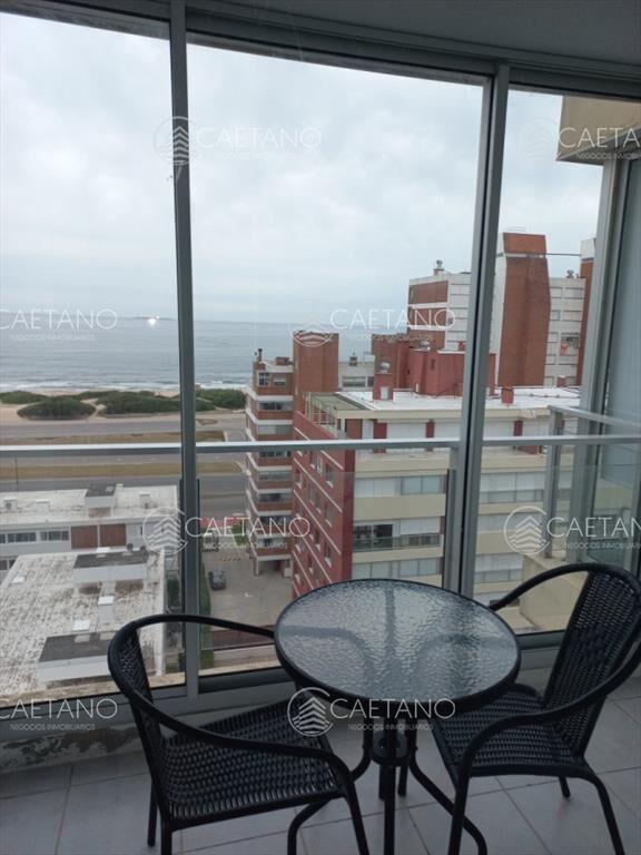 Apartamento de 2 dormitorios a pasos del mar