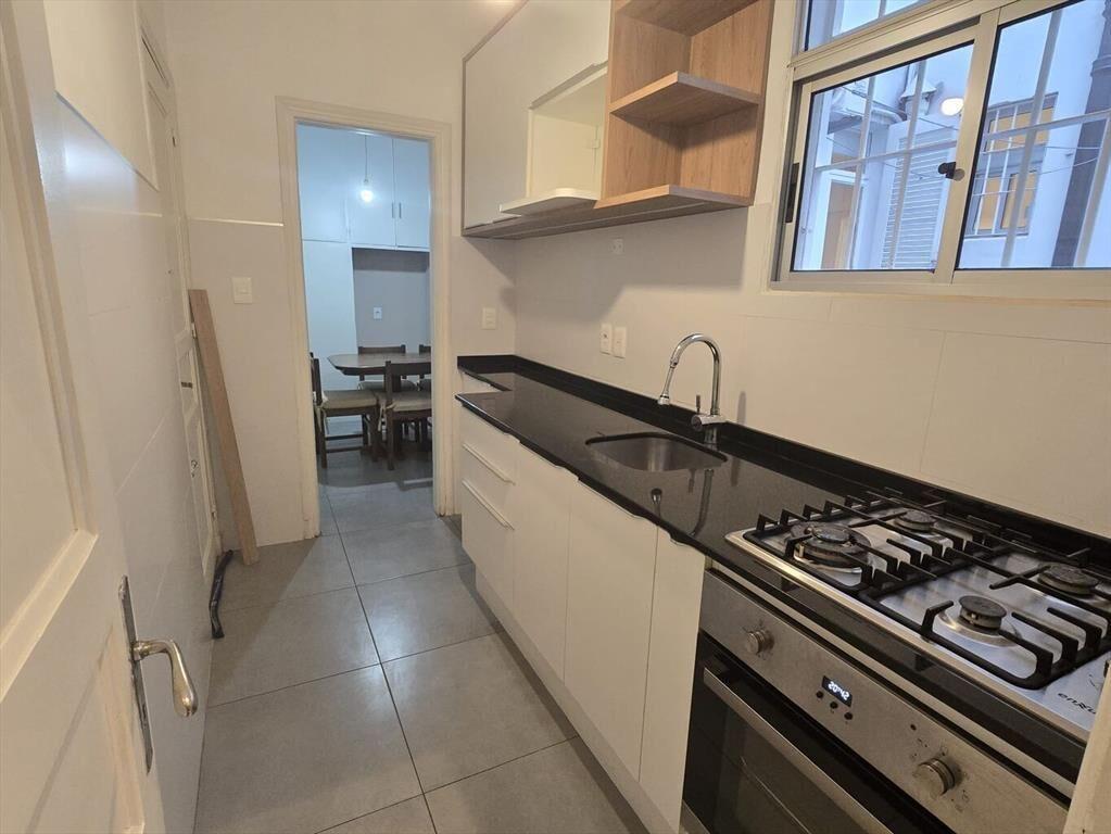 Gran ubicación de Pocitos, apto. tipo casa, excelente estad