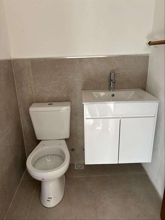 A METROS DE AV. GESTIDO 2 dormitorios 2 baños Solymar Alqui