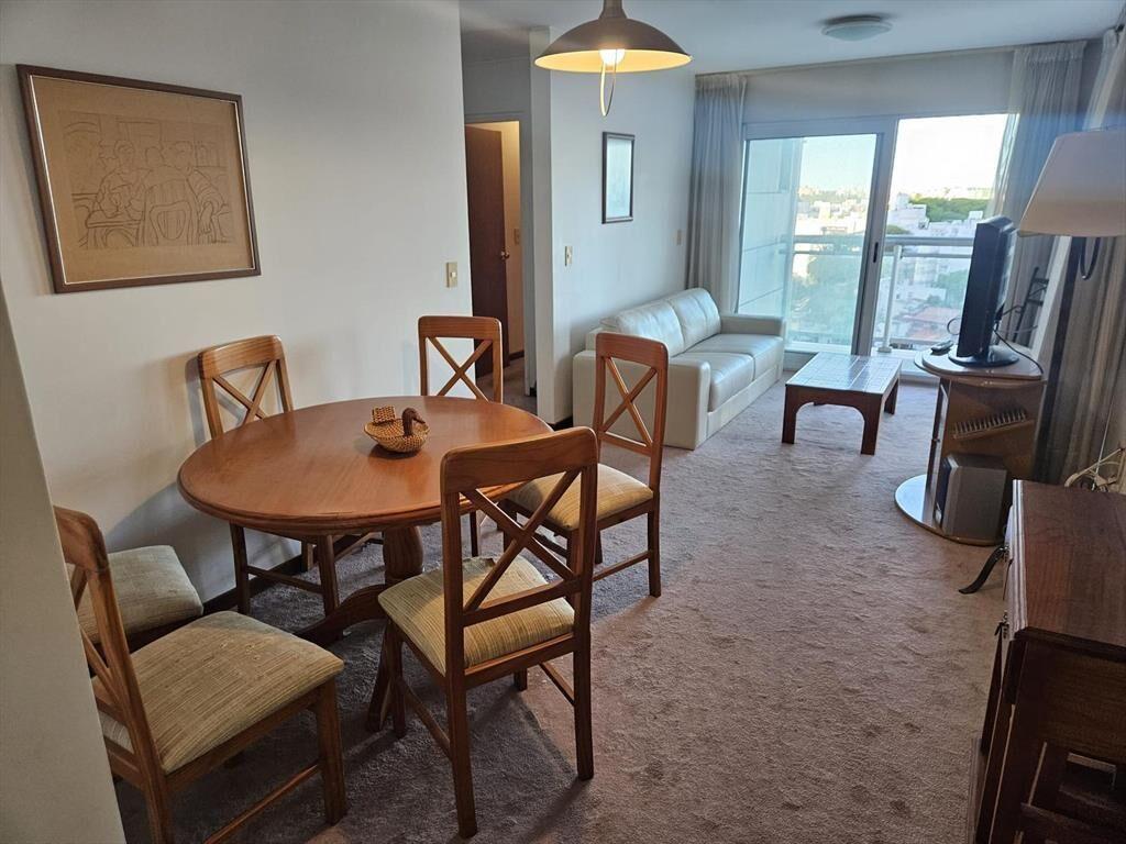 Proximo Rambla Puerto del Buceo y WTC, vista al mar, 80 m2
